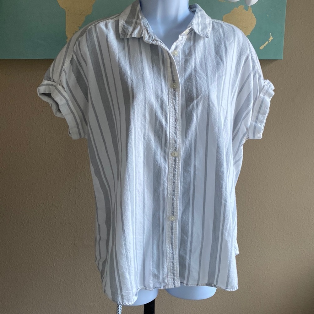 Goodthreads white and gray striped oversized shirt sleeve button down